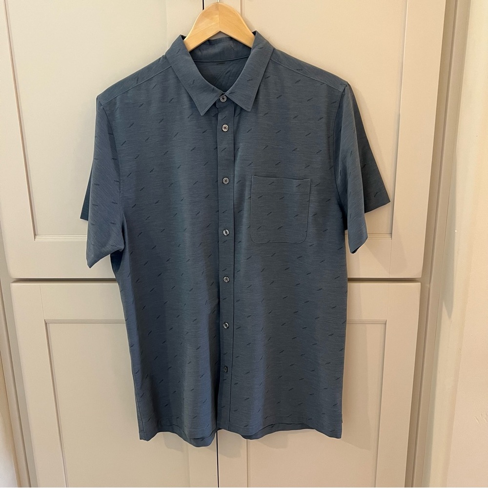 Vuori - Short Sleeve Button Down Shirt